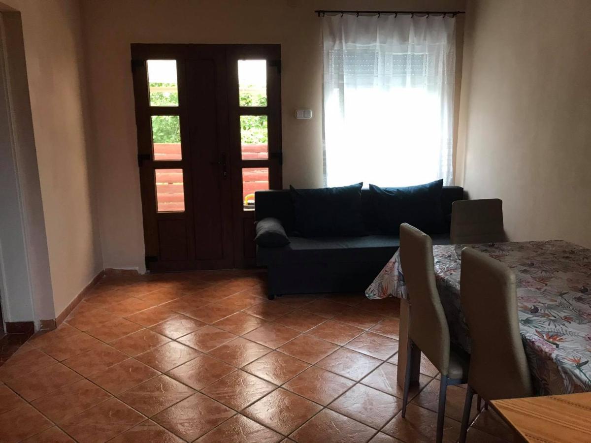 Tahiti Apartman Apartment Hajduszoboszlo Luaran gambar