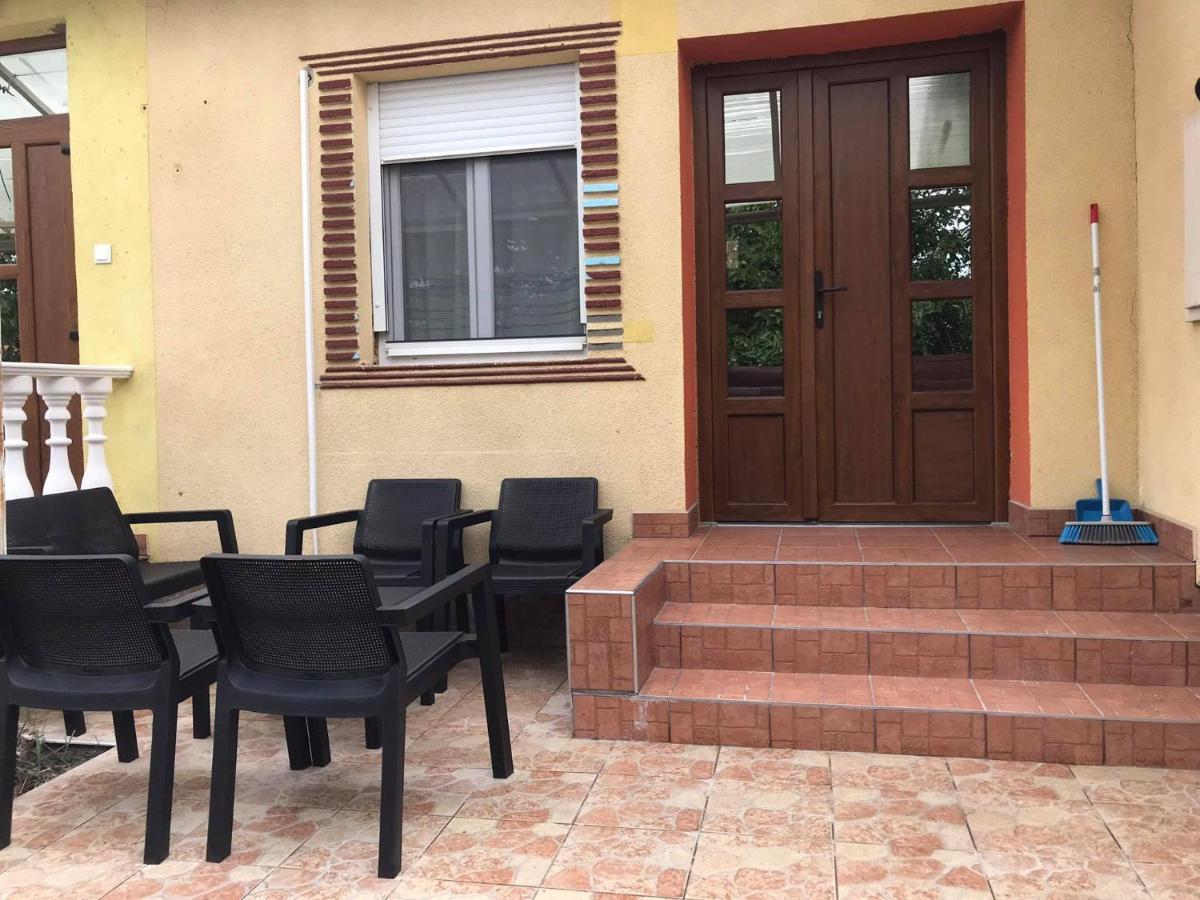 Tahiti Apartman Apartment Hajduszoboszlo Luaran gambar