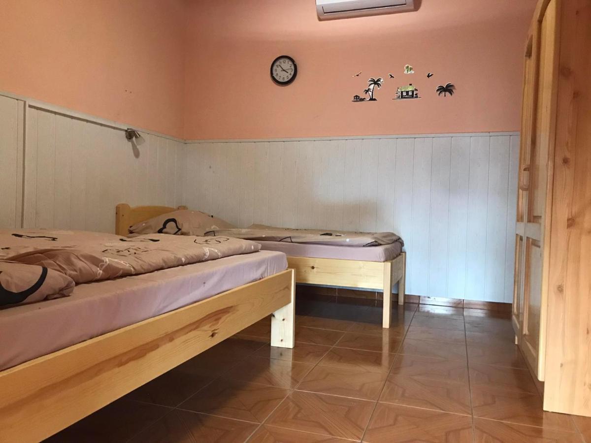 Tahiti Apartman Apartment Hajduszoboszlo Luaran gambar
