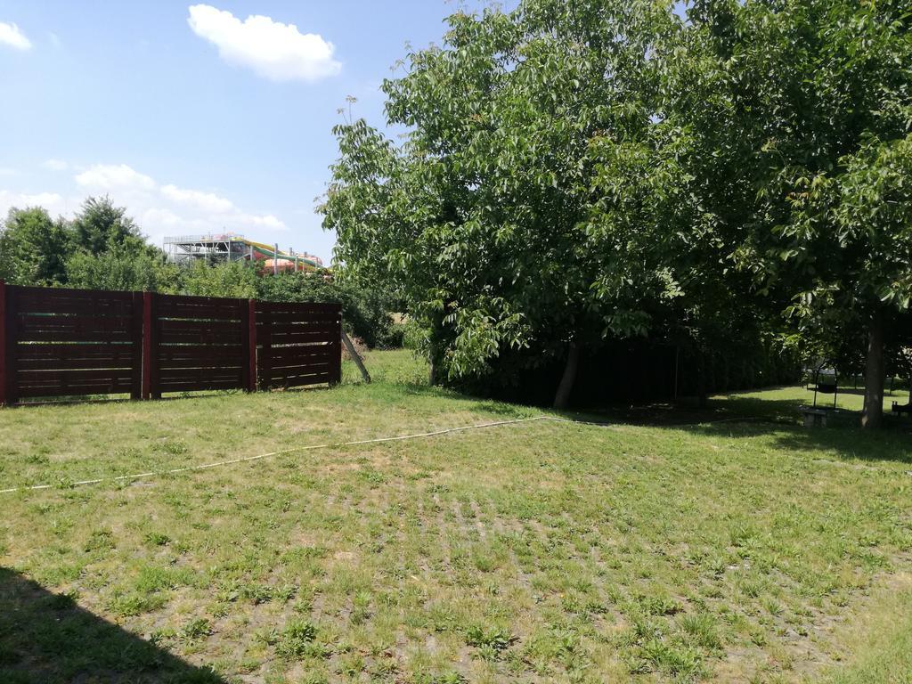 Tahiti Apartman Apartment Hajduszoboszlo Luaran gambar